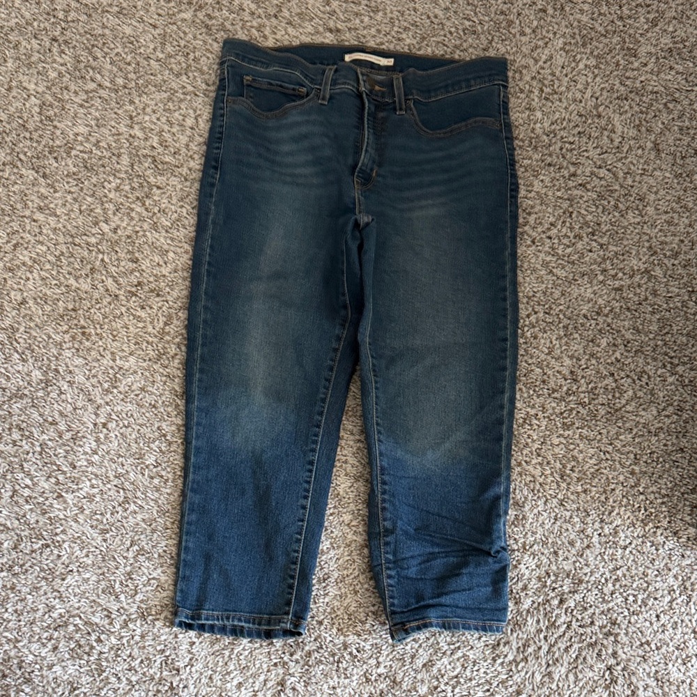 Dark Wash Women’s Denim Capri Pants
